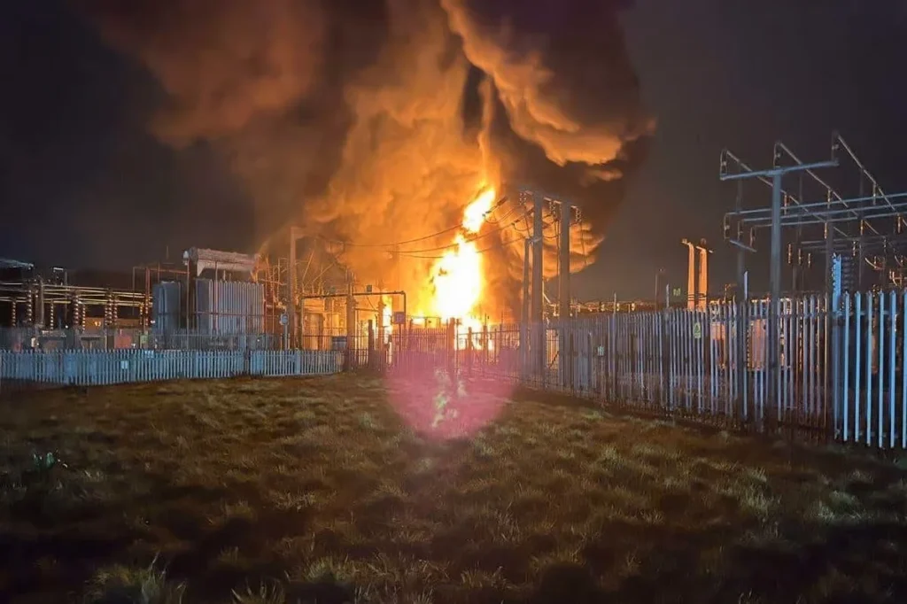 Heathrow Airport Closure: What Passengers Need to Know Amid Flight Disruptions 1 Heathrow Airport fire